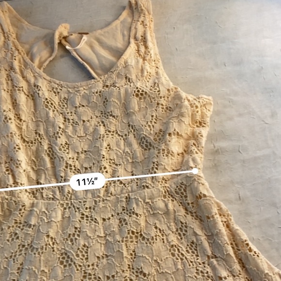 Free People Cream / Off White Lace Open Back Boho Chic mini Dress Size Small - Picture 10 of 12